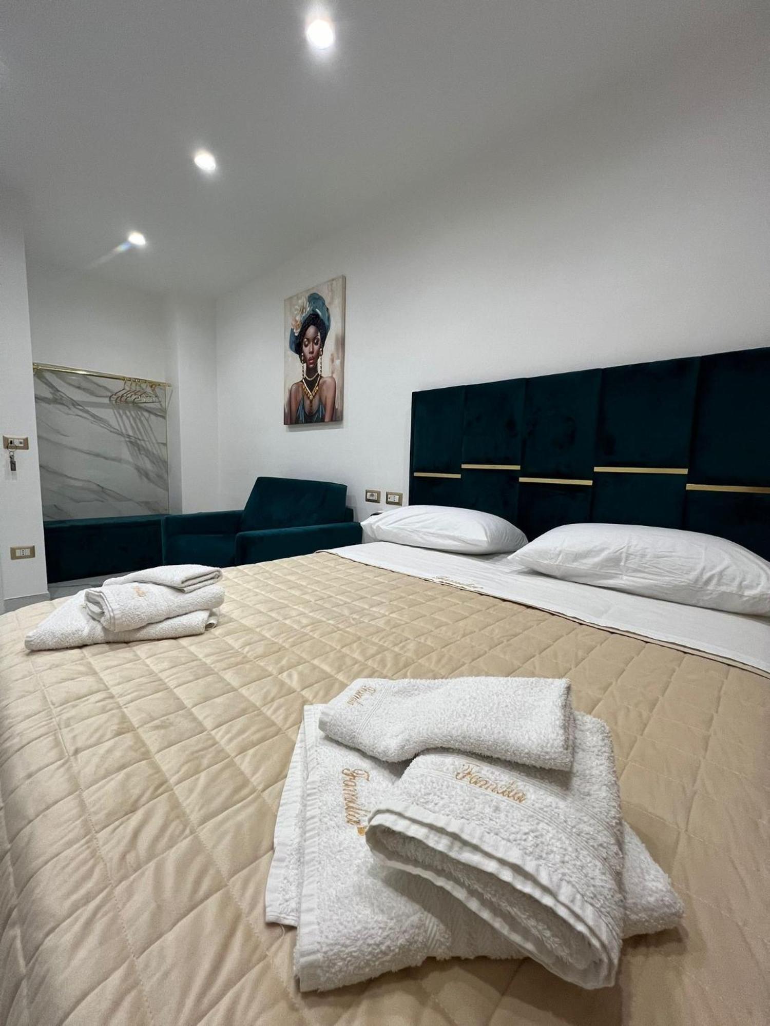 Familia Hotel Nápoly Kültér fotó